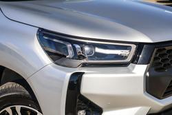 2025 Toyota Hilux SR5 48V