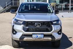 2025 Toyota Hilux SR5 48V
