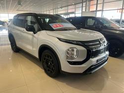 2025 Mitsubishi Outlander LS