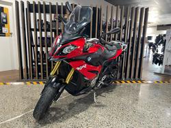 2019 BMW Motorrad S 1000 XR RACING RED