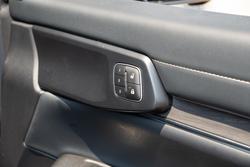 2024 Ford Everest Platinum