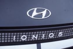 2023 Hyundai IONIQ 5 Essential