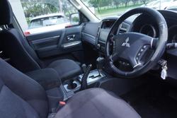 2017 Mitsubishi Pajero GLX