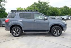 2020 Isuzu MU-X LS-T