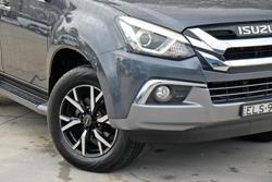 2020 Isuzu MU-X LS-T