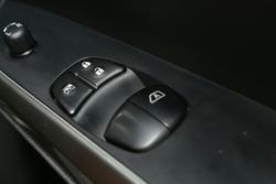 2021 Nissan Navara SL