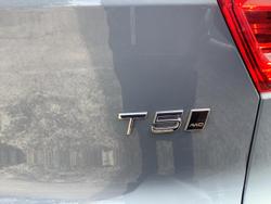 2022 Volvo XC40 T5 R-Design