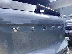 2022 Volvo XC40 T5 R-Design