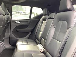 2022 Volvo XC40 T5 R-Design