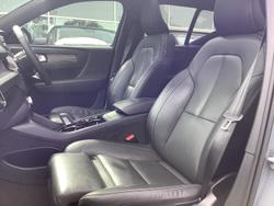 2022 Volvo XC40 T5 R-Design