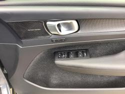 2022 Volvo XC40 T5 R-Design