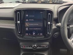 2022 Volvo XC40 T5 R-Design