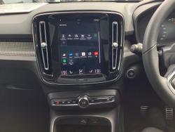 2022 Volvo XC40 T5 R-Design