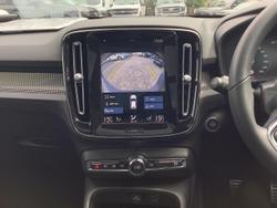 2022 Volvo XC40 T5 R-Design