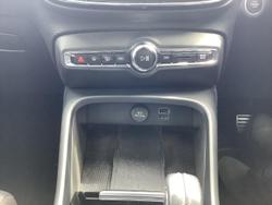 2022 Volvo XC40 T5 R-Design