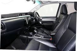 2019 Toyota Hilux SR5