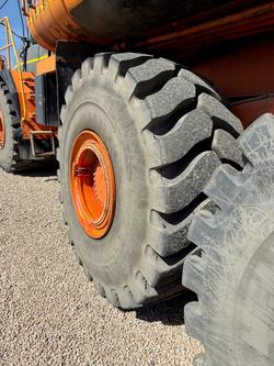 2009 Hitachi Ah 400D