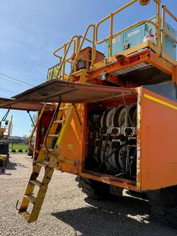 2009 Hitachi Ah 400D