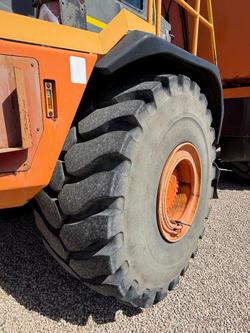 2009 Hitachi Ah 400D