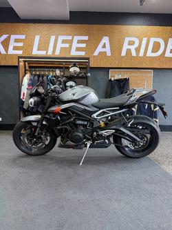 2023 Triumph STREET TRIPLE RS SILVER