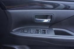 2019 Mitsubishi Outlander ES