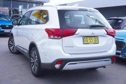 2019 Mitsubishi Outlander ES