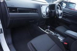 2019 Mitsubishi Outlander ES