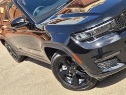 2022 Jeep Grand Cherokee Night Eagle