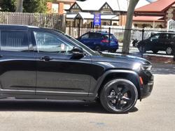 2022 Jeep Grand Cherokee Night Eagle