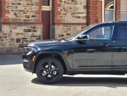 2022 Jeep Grand Cherokee Night Eagle