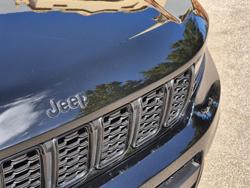 2022 Jeep Grand Cherokee Night Eagle