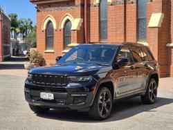 2022 Jeep Grand Cherokee Night Eagle