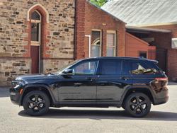 2022 Jeep Grand Cherokee Night Eagle