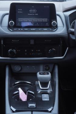 2025 Nissan X-TRAIL ST