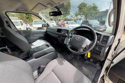 2018 Toyota Hiace Commuter