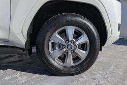 2024 Toyota Landcruiser VX