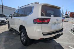 2024 Toyota Landcruiser VX