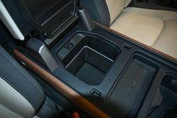 2023 Land Rover Defender 110 D300 X-Dynamic HSE