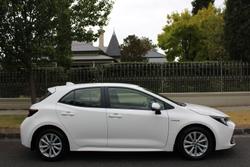 2022 Toyota Corolla Ascent Sport Hybrid ZWE219R Glacier White