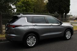 2022 Mitsubishi Outlander ES ZM MY22.5 Titanium