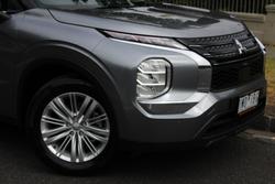 2022 Mitsubishi Outlander ES ZM MY22.5 Titanium