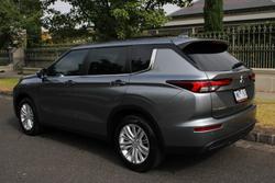 2022 Mitsubishi Outlander ES ZM MY22.5 Titanium