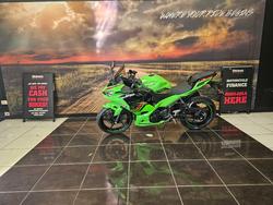 2023 Kawasaki NINJA 400 SE LIME GREEN/EBONY