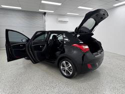2016 Hyundai i30 Active X GD4 Series II MY17 Phantom Black