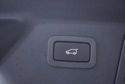 2020 Land Rover Range Rover Velar P300 SE