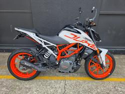 KTM 390 Duke