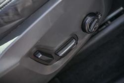 2022 Volvo XC60 B6 R-Design