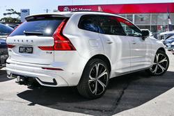 2022 Volvo XC60 B6 R-Design