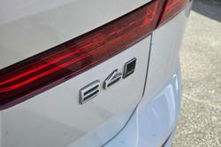 2022 Volvo XC60 B6 R-Design