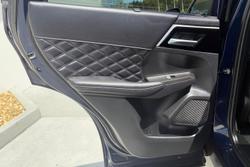 2023 Mitsubishi Outlander Exceed